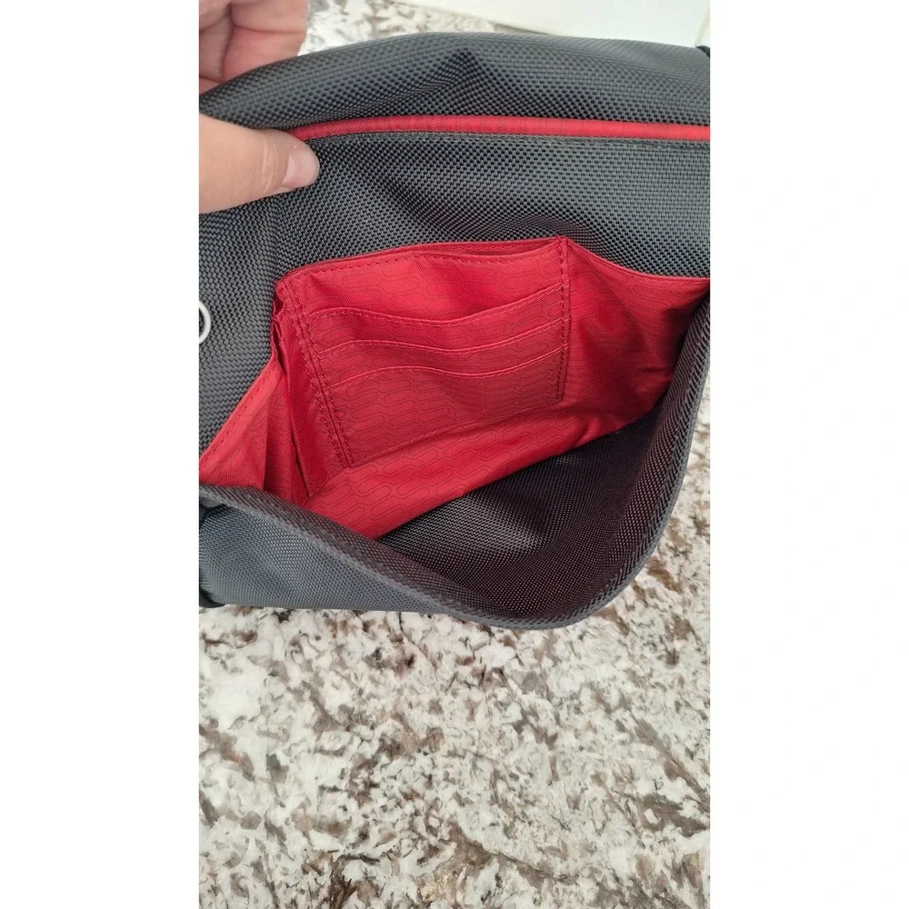 Tumi Black Ballistic Nylon Crossbody Messenger Bag Grey Trim Red Lining 5123D